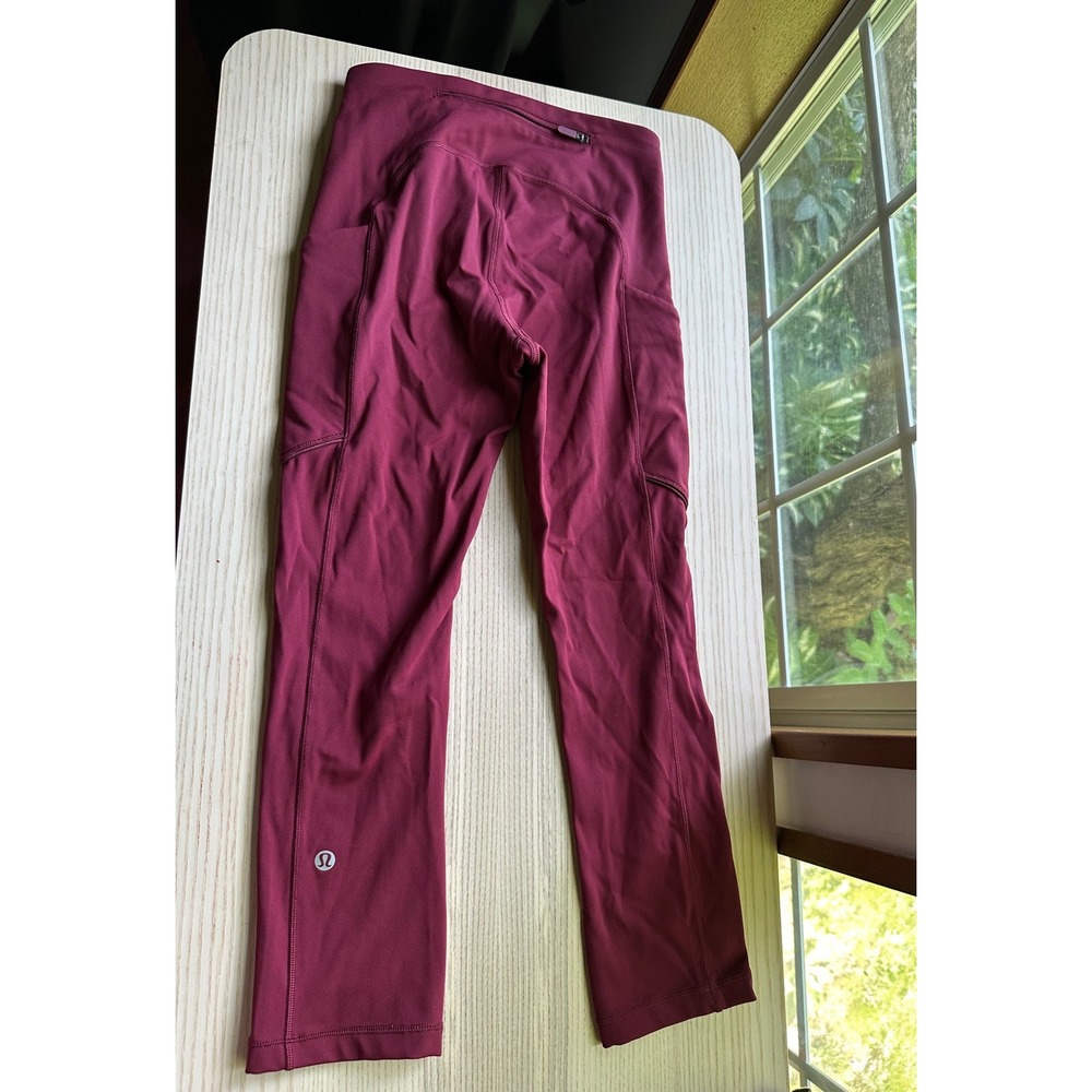 Lululemon Women's Burgundy Maroon Capri‎ Leggings, Size 2 With Pockets - Picture 3 of 5
